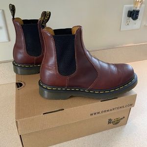 Dr Martens Chelsea 2976 Leather Boots